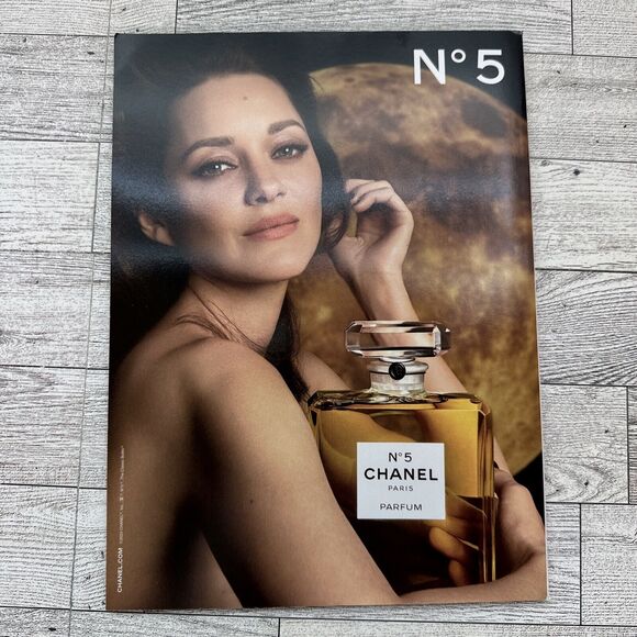 Elle Magazine November 2023 "Irina Shayk" Issue - New Unread - Picture 11 of 11